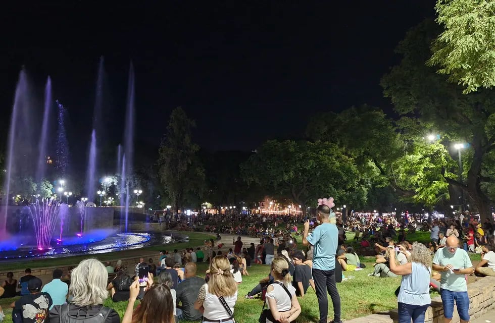 Miles de turistas disfrutaron del fin de semana XXL en la Ciudad