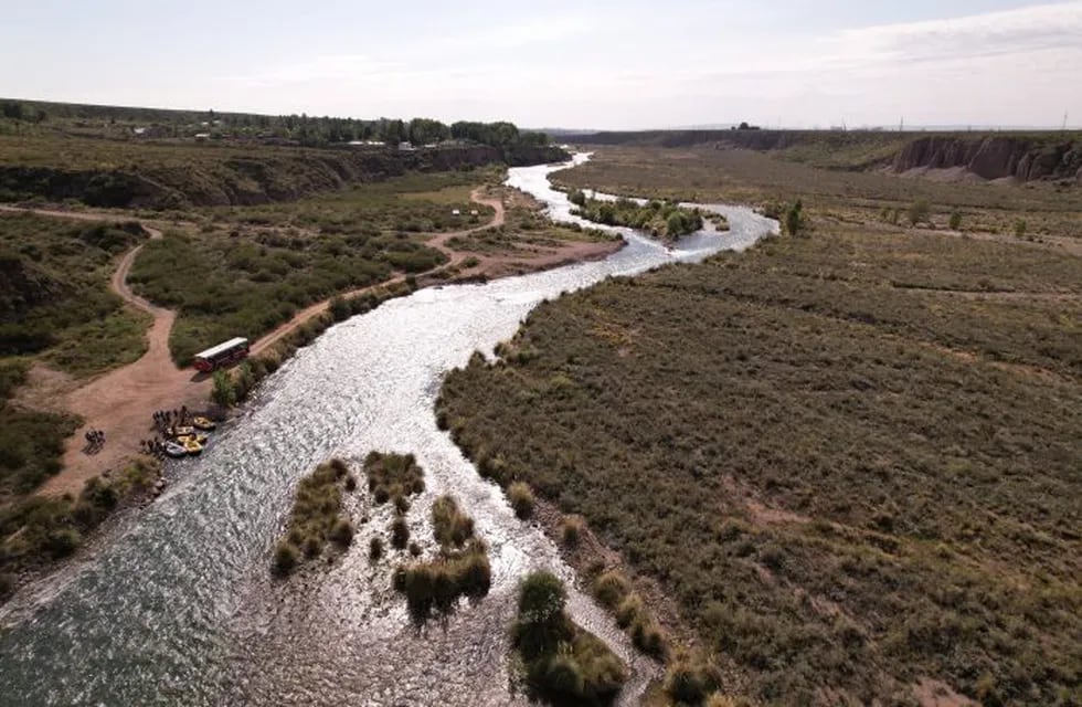 Vista aérea del Río Mendoza. (Prensa Mendoza)