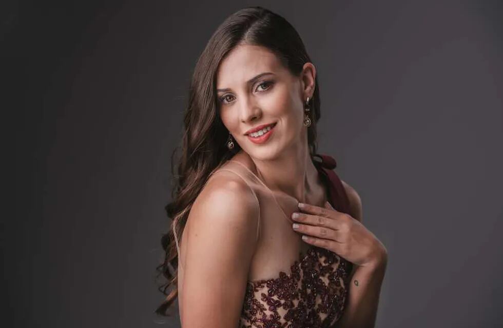 Mayra Tous, Reina Nacional de la Vendimia 2020, estará a cargo de la conducción junto a Luis Serrano.