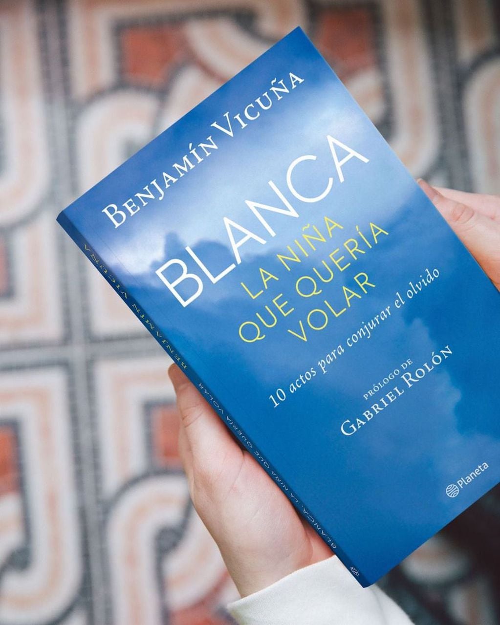 Benjamín Vicuña presentó un libro recordando a su hija Blanca