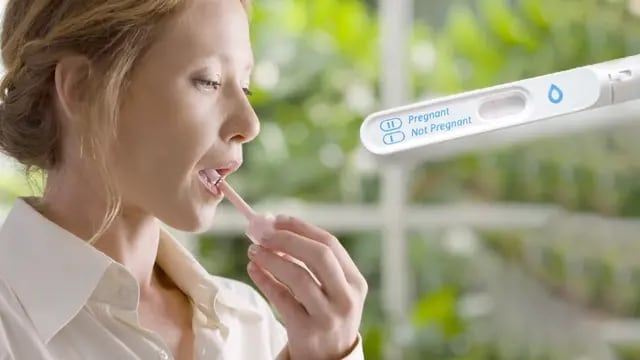 SaliStick: la primera prueba de embarazo por saliva sale a la venta
