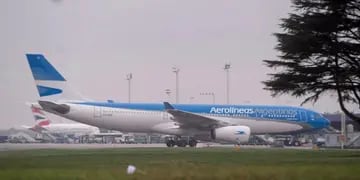 Detuvieron a una azafata de Aerolíneas Argentinas por la amenaza de bomba a un vuelo que partía a Miami