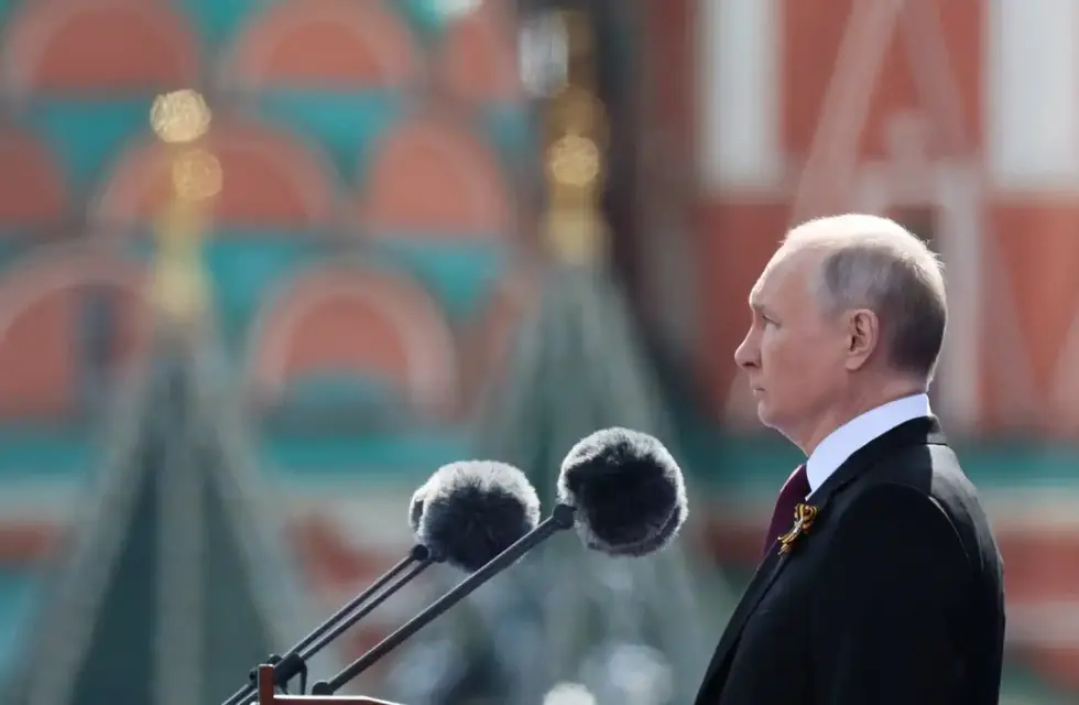 El presidente de Rusia, Vladimir Putin, durante el desfile militar en la Plaza Roja por el Día de la Victoria. 9 de mayo de 2023.