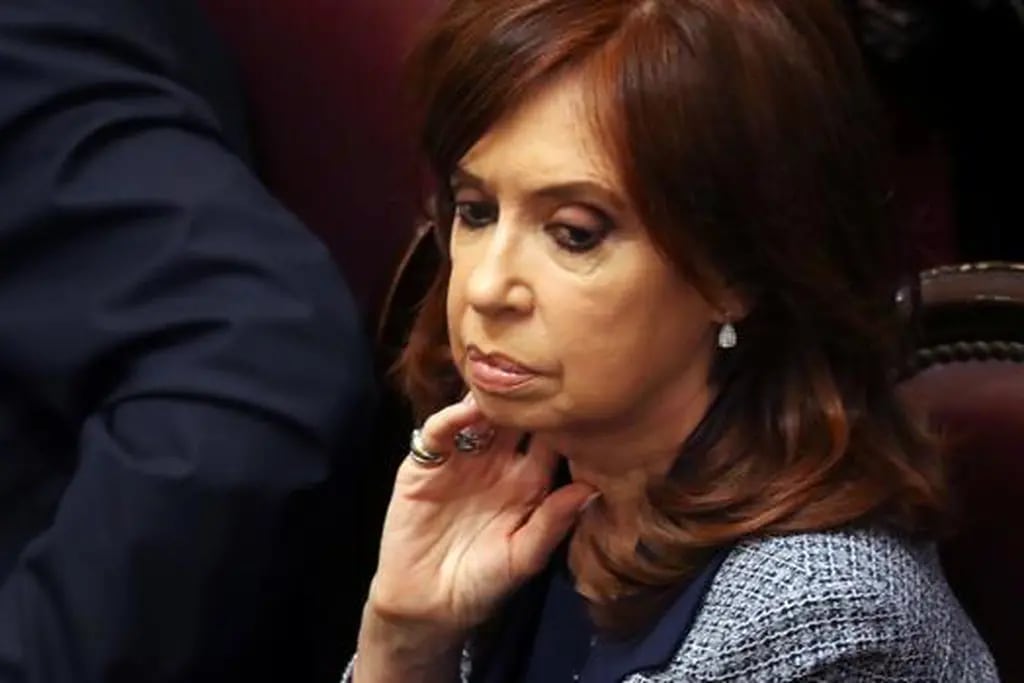 Cristina Fernandéz califica el juicio de hoy como un "nuevo acto de persecución" 