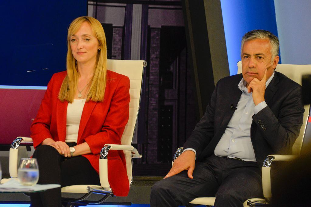 Candidatos al Senado de la Nación. Anabel Fernández Sagasti y Alfredo Cornejo se sacaron chispas en el debate de Canal 7.