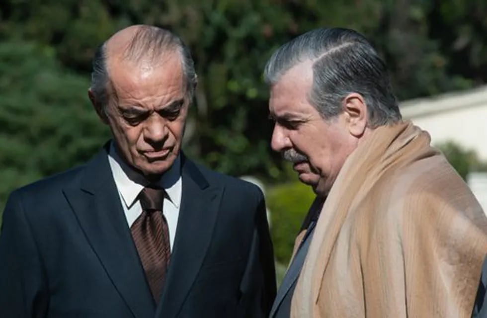 Jean Pierre Noher y Manuel Callau interpretan, respectivamente, a Fernando de la Rúa y a Raúl Alfonsín.
