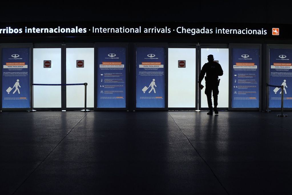 Aeropuerto Internacional Ezeiza - Archivo
