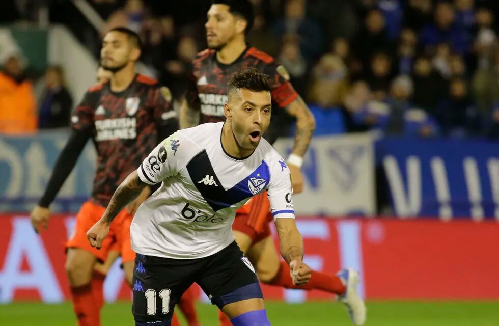 Vélez Sarsfield sacó ventajas en la ida de los octavos de final de la Copa Libertadores ante River. (Fotobaires)