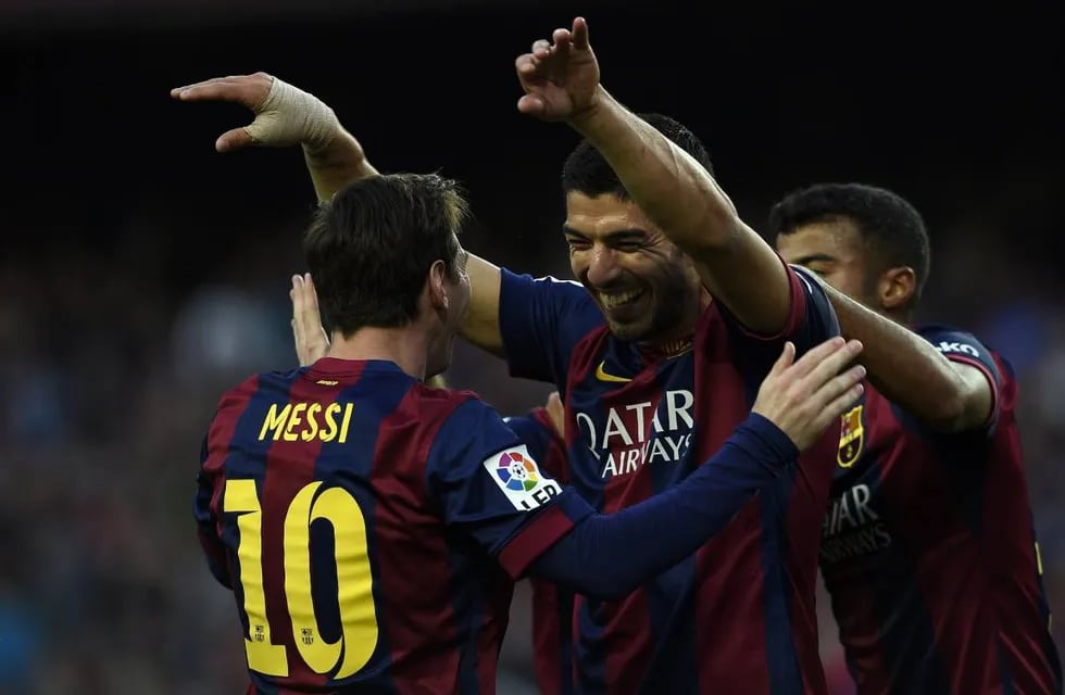 Hubo show en el Camp Nou y el "Barça" ratificó su liderazgo con una goleada