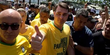 El polémico tuit de Flavio Bolsonaro tras la derrota de su padre en las elecciones
