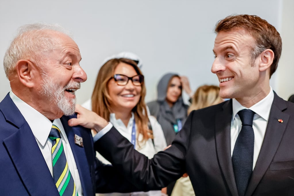 Emmanuel Macron y Lula da Silva en la conferencia de Naciones Unidas sobre el clima (COP28) en Dubái.