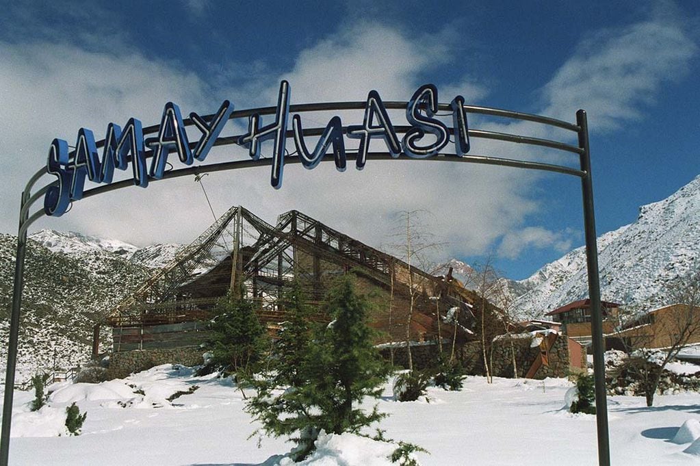 Las ruinas del Hotel Samay Huasi se mantienen intactas desde el 7 de junio de 2003, cuando se incendió. Foto: Archivo / Los Andes.