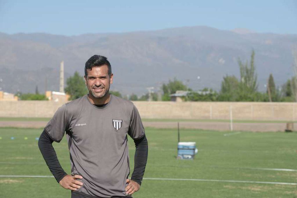 
Le faltan solo 3 goles para llegar a los 100 en su carrera. | Marcos García / Los Andes
   