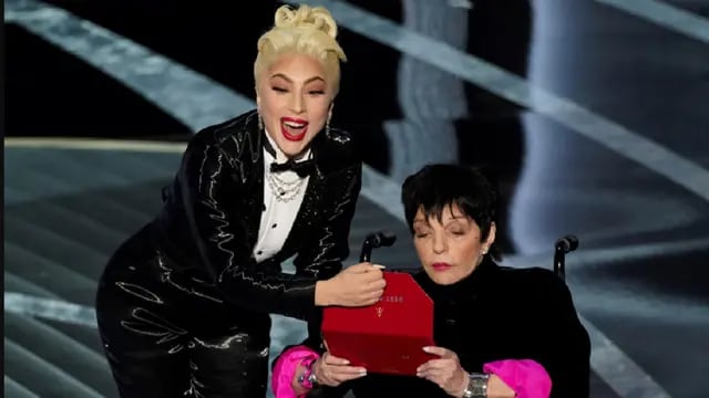 Lady Gaga y Liza Minnelli en la 94° entrega de los premios Óscar