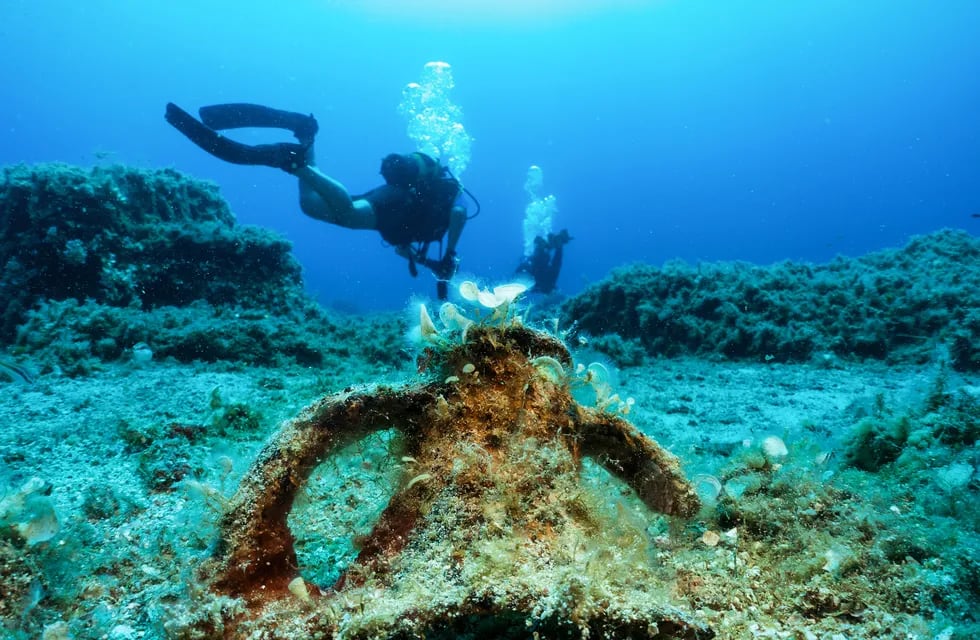 Los restos de la corbeta fueron localizados en 1980 sobre la costa norte de la Ría Deseado. Las primeras piezas rescatadas estaban a 18 metros de profundidad. Foto: 123rf