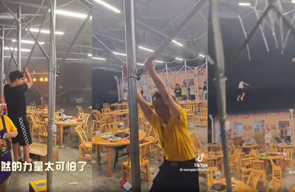 Impactante video: el techo de un restaurante en China salió volando junto con varias personas que lo sostenían.