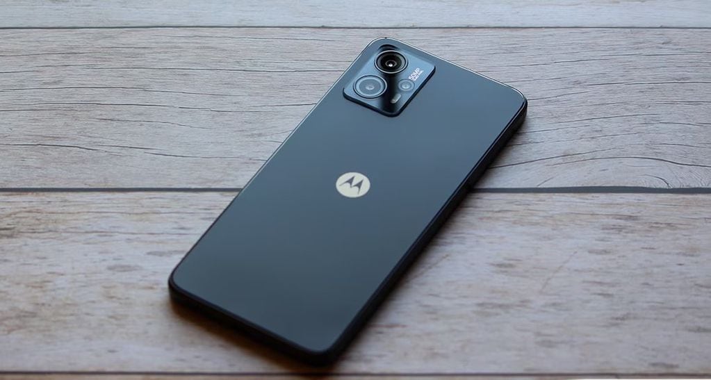 El Motorola G13 es uno de los cinco buenos celulares por menos de $100.000 en septiembre 2023