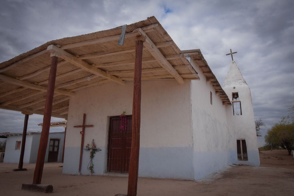 Centenaria capilla del Pueblo San José, a unos 80 kilómetros al Norte de la villa cabecera de Lavalle, y que tiene como escenario central una centenaria capilla de adobes.