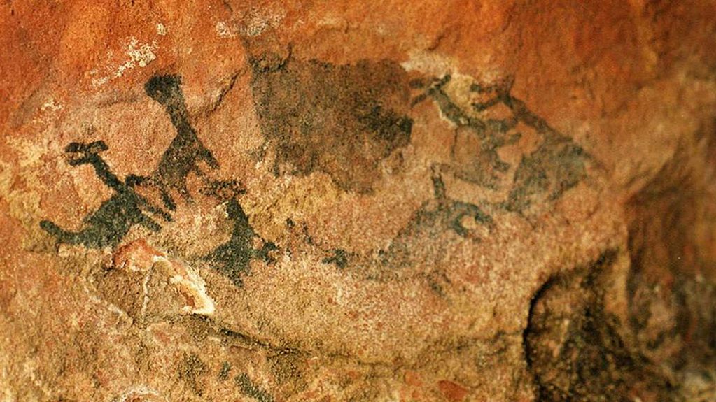 En la Reserva Cultural Natural “Cerro Colorado” se han encontrado registros pictóricos de arte rupestre con representaciones nórdicas. ConstruirTv / Grupo Edisur