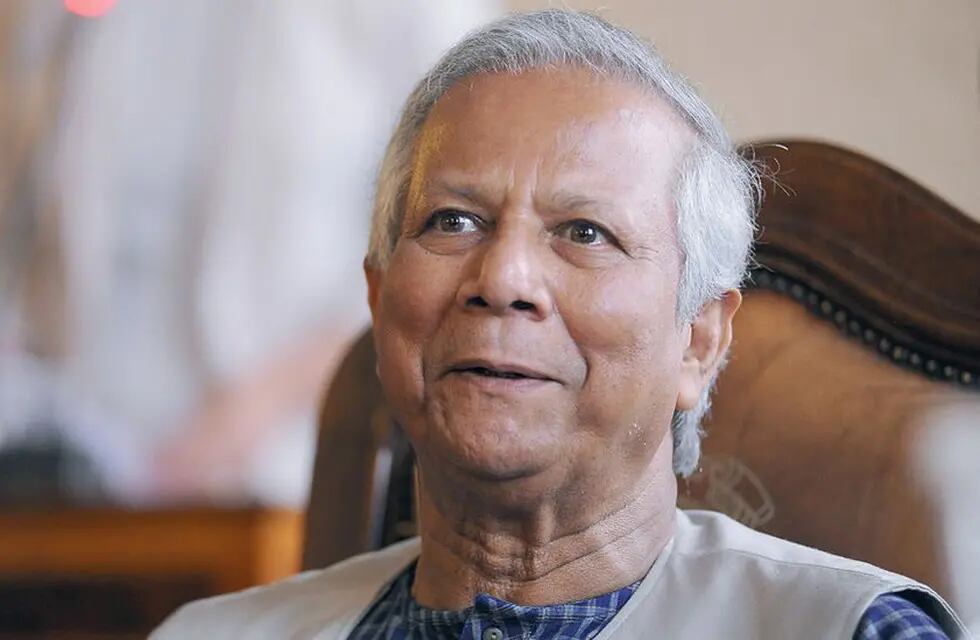 El Premio Nobel de la Paz fue condenado por un tribunal de Bangladesh por infringir leyes laborales.
