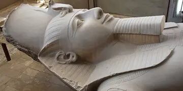Estatua de Ozymandias (Ramsés II)
