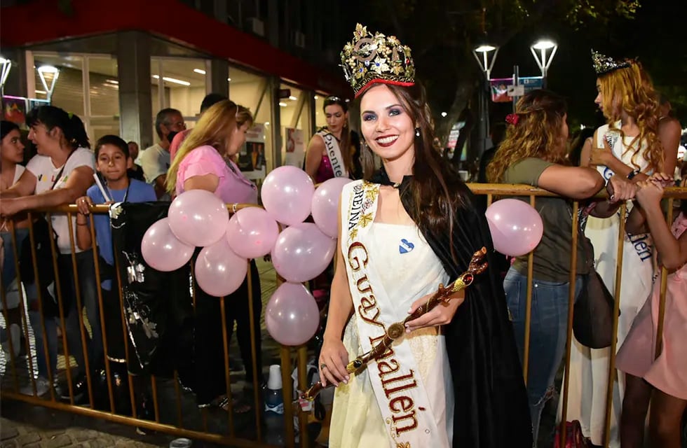Julieta Lonigro, apodada “la reina blue”, fue electa en una vendimia paralela en Maipú pero no fue reconocida por el municipio. Foto: Mariana Villa / Los Andes