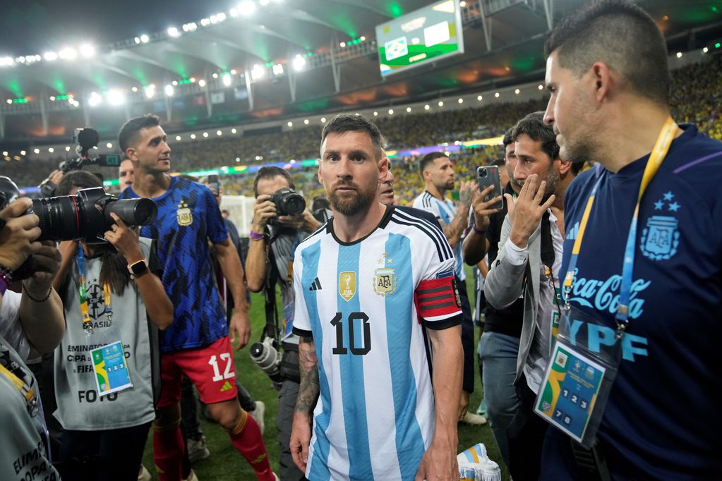 El capitán Lionel Messi se puso al frente de los reclamos de Argentina en defensa de los hinchas que fueron agredidos en las tribunas del Maracaná. (AP)