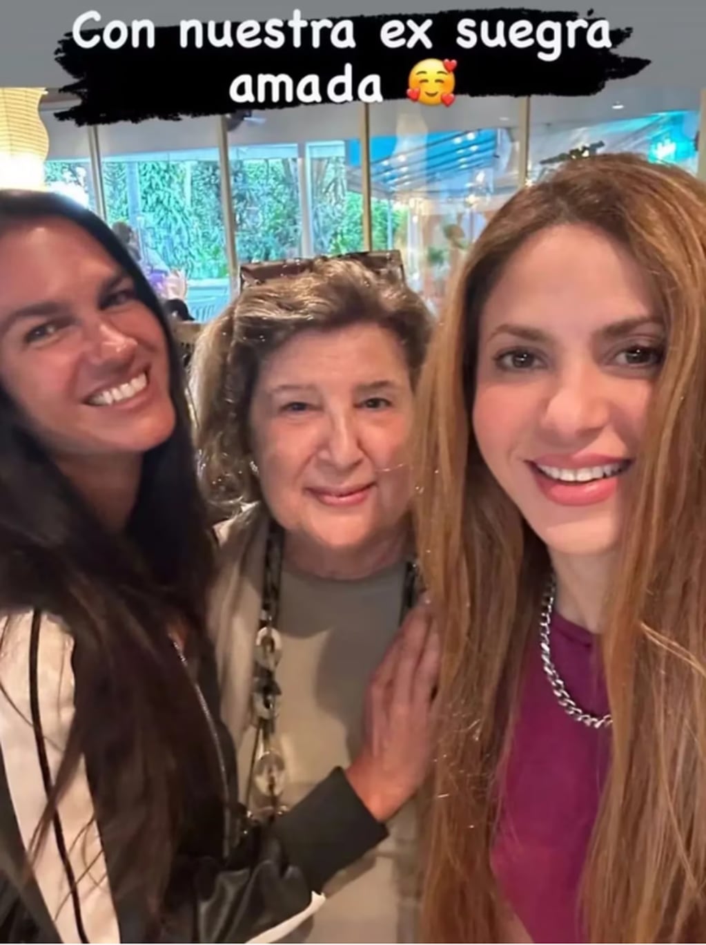 Shakira sorprendió al reencontrarse con la madre de Antonio de la Rúa, su ex suegra. Foto: Instagram / @shakira