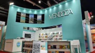 Stand de Mendoza en Feria del Libro de Buenos Aires 2022
