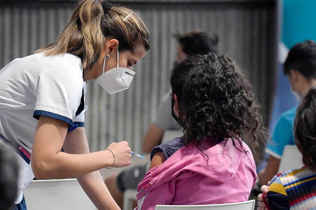Las autoridades sanitarias de todo el país apoyaron al Gobierno Nacional con a decisión de aplicar Sinopharm en menores de 3 a 11 años. Foto: Orlando Pelichotti Los Andes