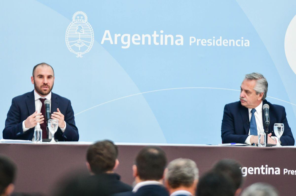 Martín Guzman junto Alberto Fernández, en Casa Rosada explicaron (a medias) el avance de las negociaciones con el FMI. Foto Federico Lopez Claro