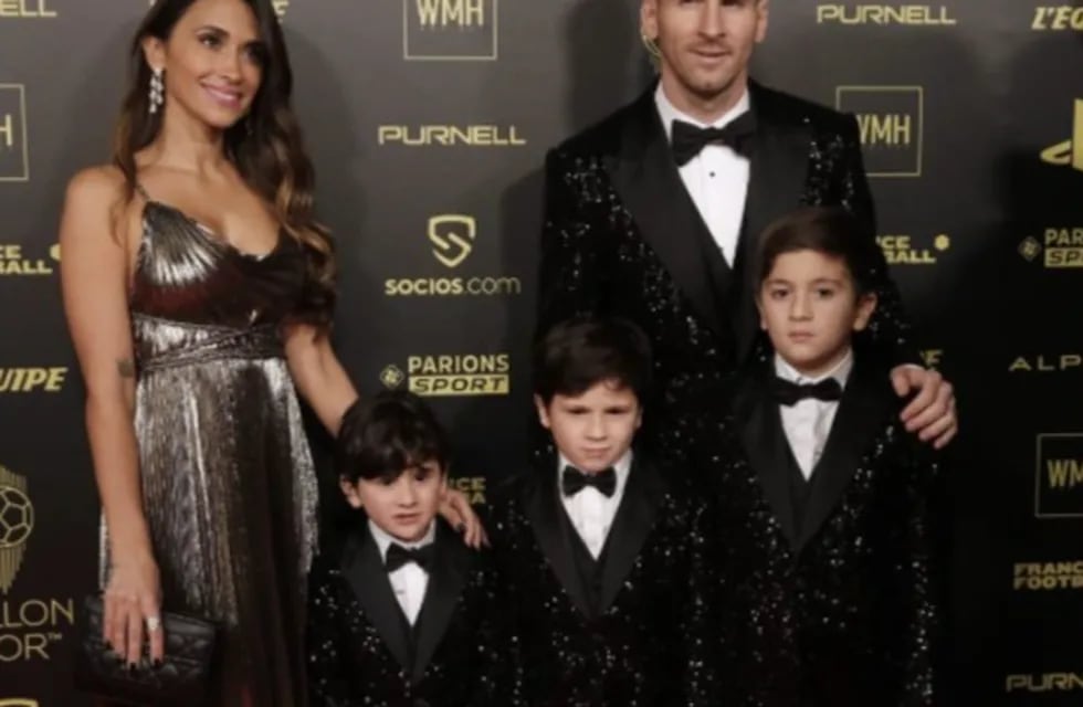 Lio Messi y su familia asistieron a la entrega del Balón de Oro y se robaron todas las miradas.