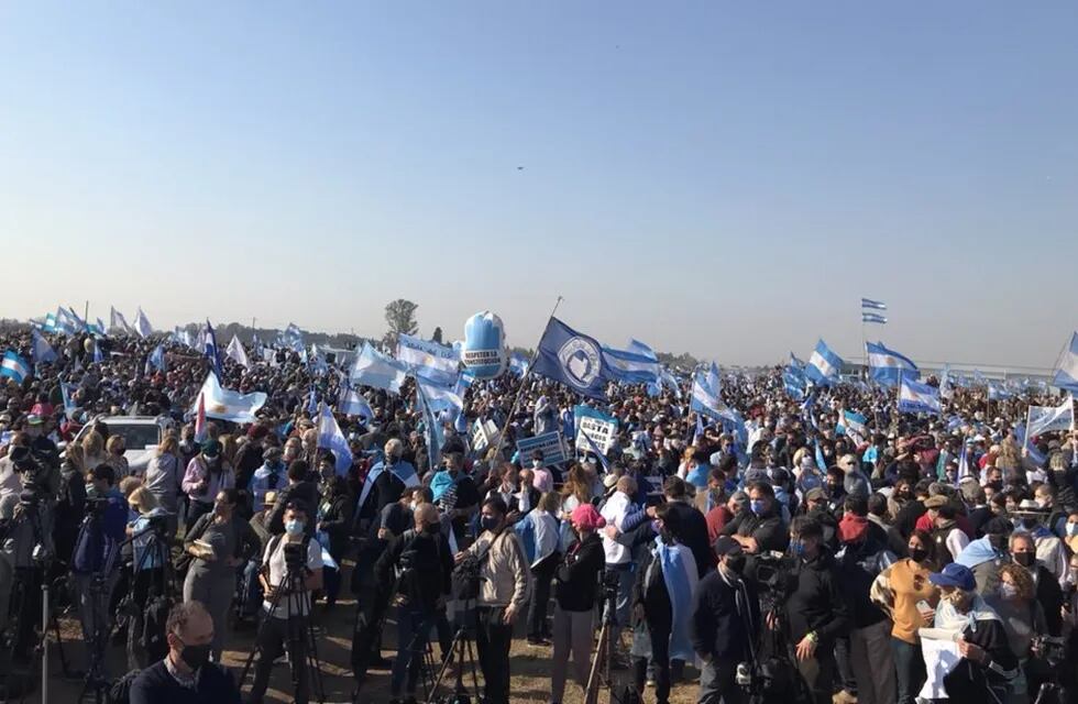 Marcha de productores autoconvocados del campo argentino, en protesta por las restricciones a las exportaciones, y "en favor del trabajo y la producción"