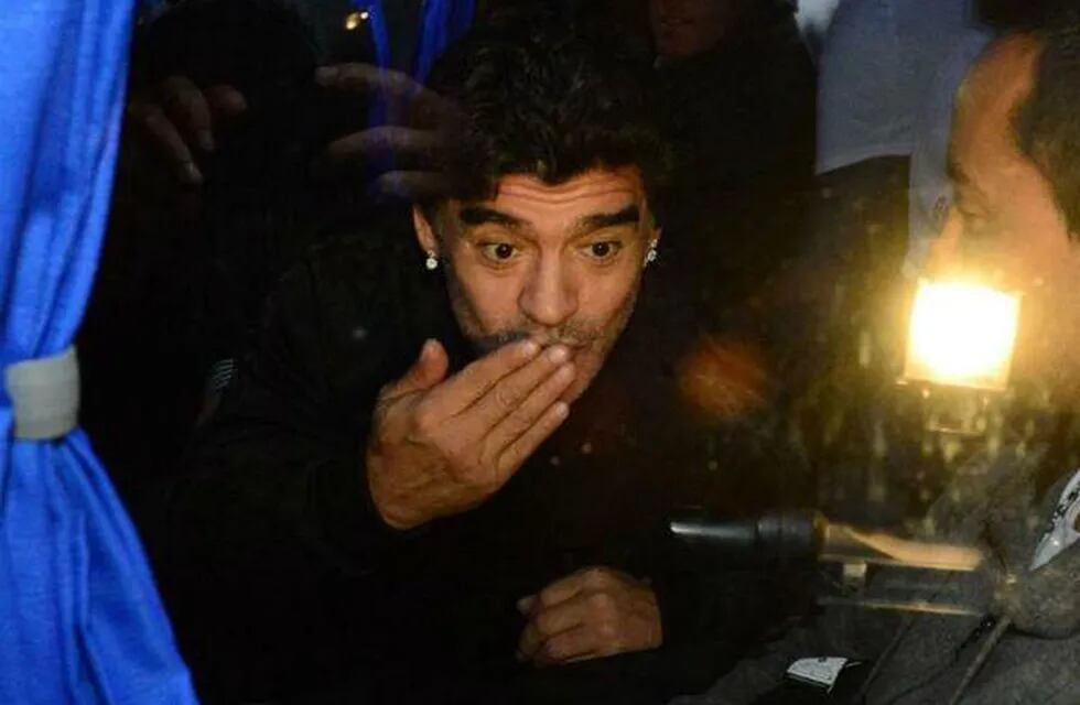 Maradona criticó a Sabella y pidió que Menotti vuelva a la Selección 