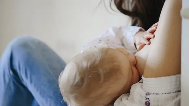 La importancia del agua en la lactancia materna