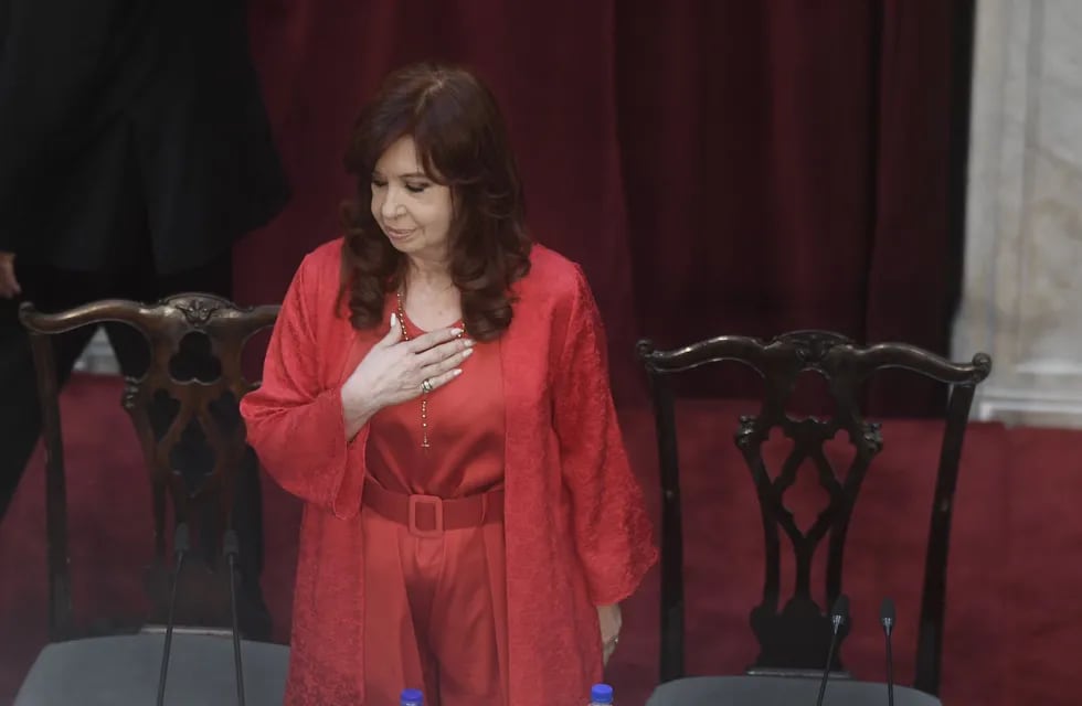 El polémico gesto de Cristina Kirchner: “fuck you” a la gente en su ingreso al Congreso