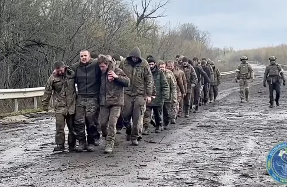 Unos 100 ucranianos capturados por Rusia regresaron a su país en medio de las celebraciones por la pascual ortodoxa. Gentileza.