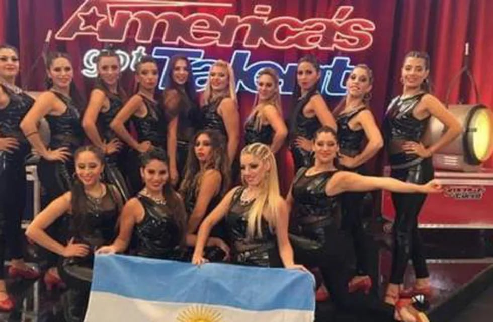 Video: un grupo de argentinas deslumbró con su malambo en el reality más visto de EEUU