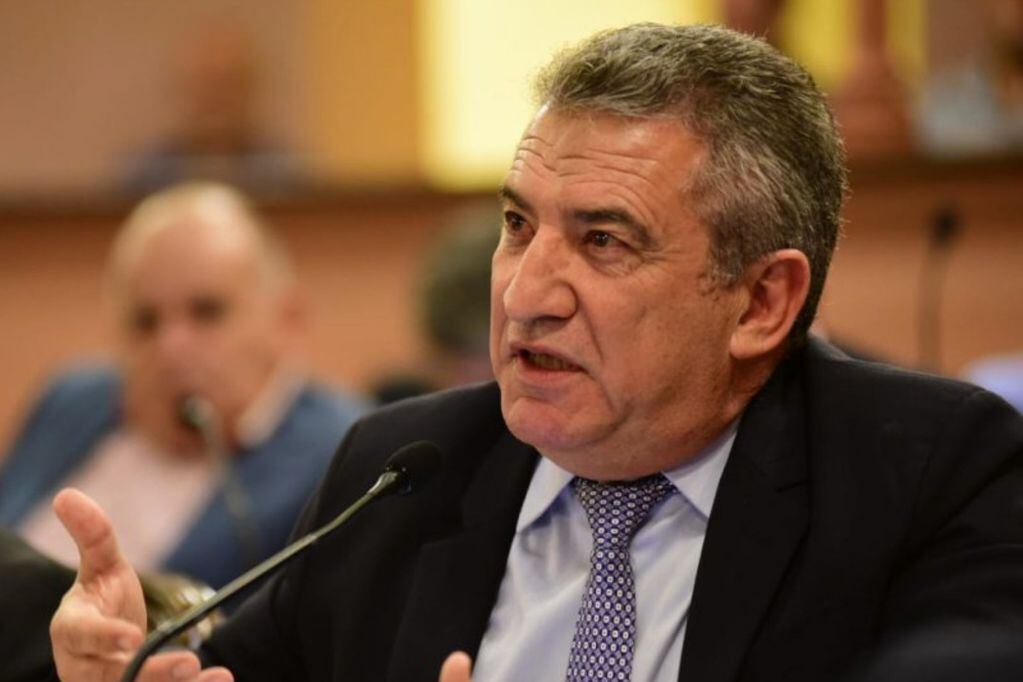 Sergio Uribarri renunció a su cargo como embajador de Argentina en Israel, luego de que la Justicia de Entre Ríos lo condenara a 8 años de prisión por corrupción.