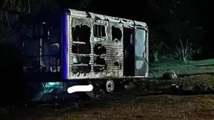 La casilla de Gendarmería incendiada por mapuches en Villa Mascardi