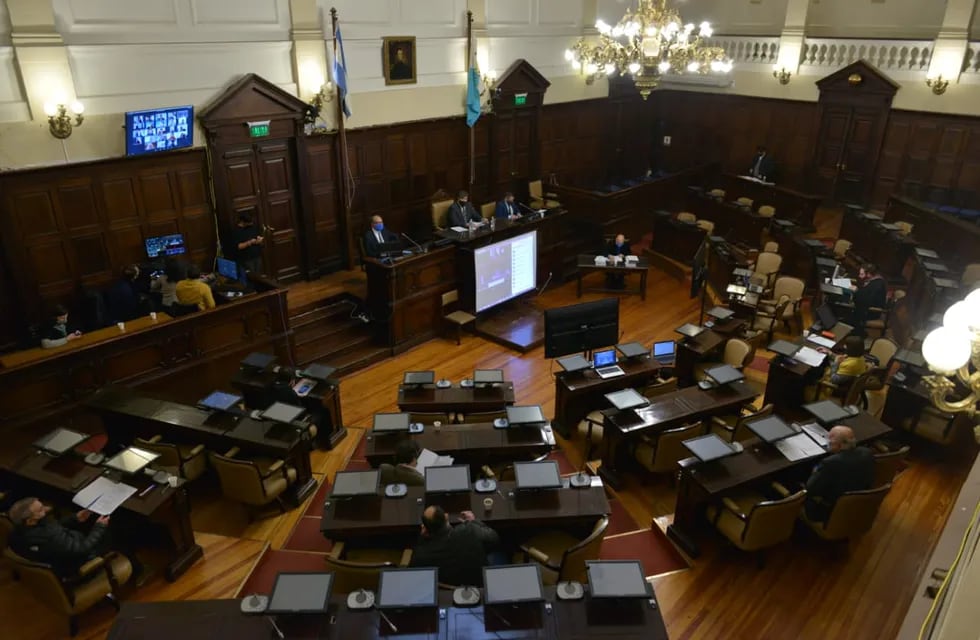 Sesión de senado en la Legislatura de Mendoza.
