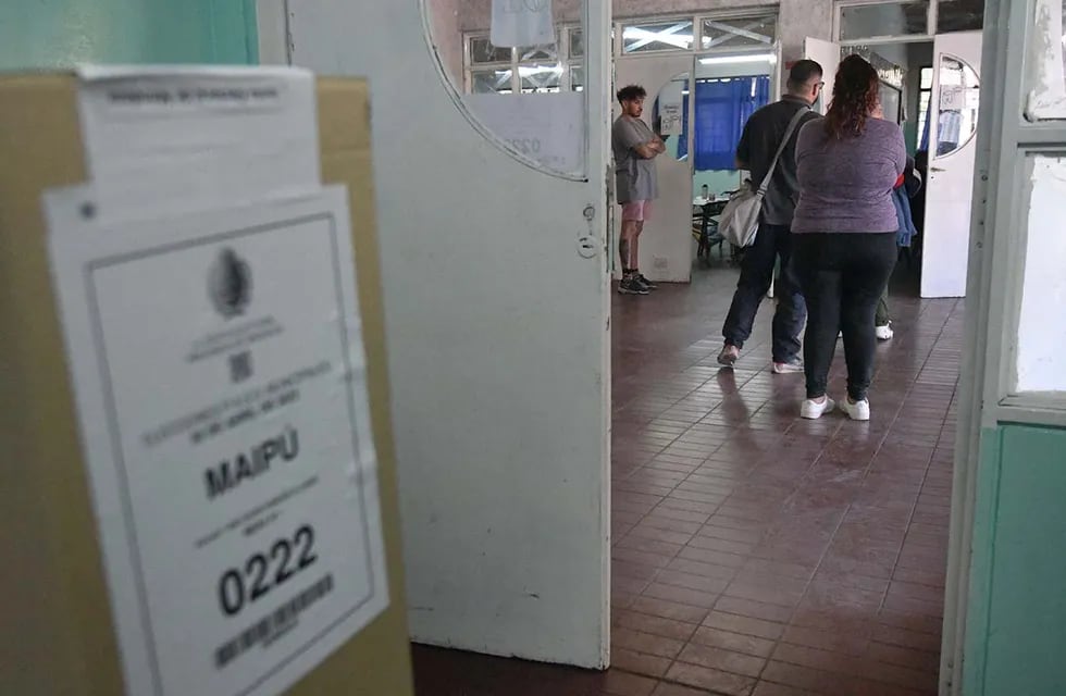 Hubo elecciones generales para ungir nuevo intendente en Maipú, Lavalle, Santa Rosa, La Paz, Tunuyán, San Carlos y San Rafael.
Foto:José Gutierrez / Los Andes