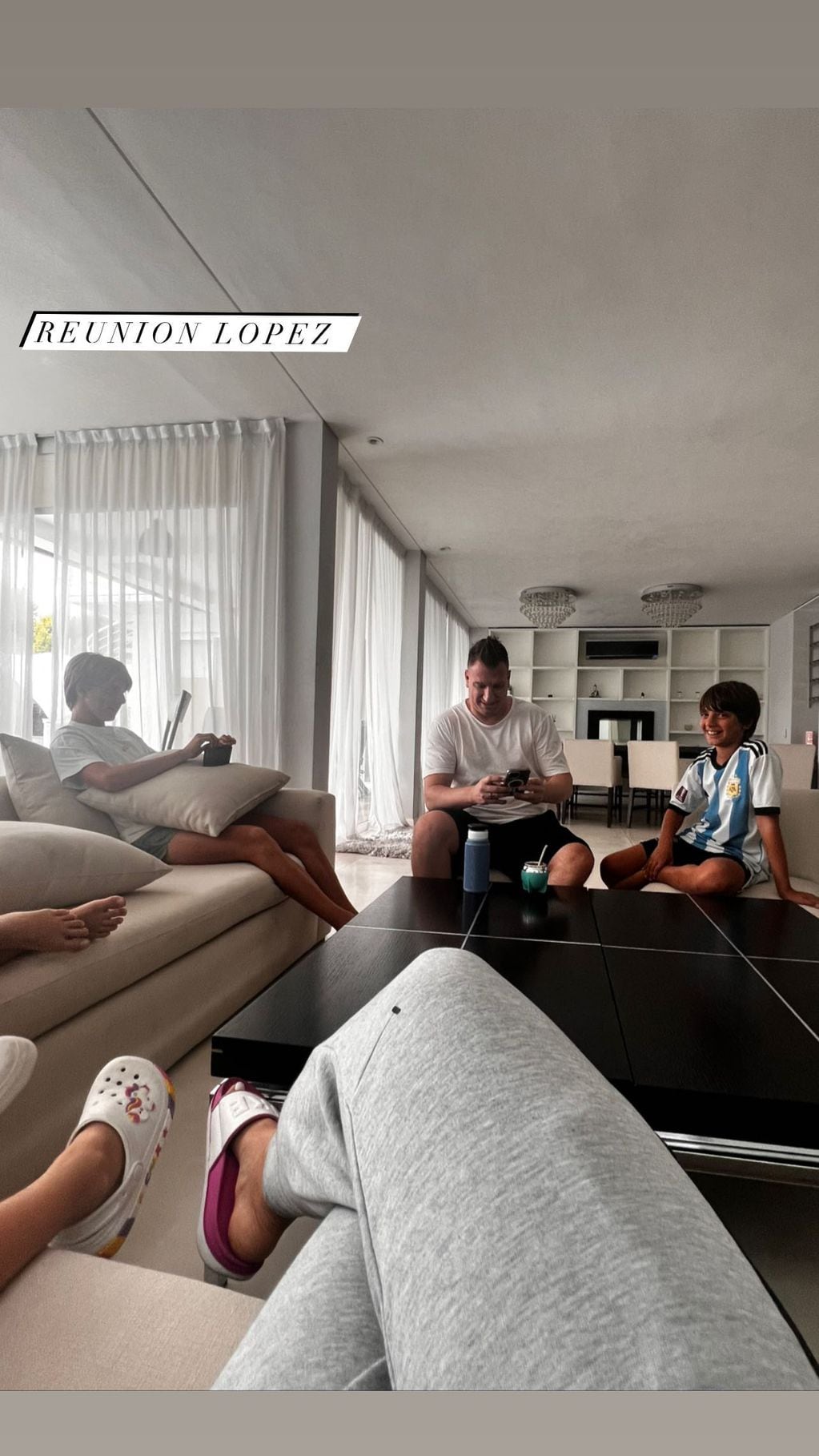 Wanda Nara compartió un día con sus hijos y Maxi López. (Fotos de Instagram: @wanda_nara)