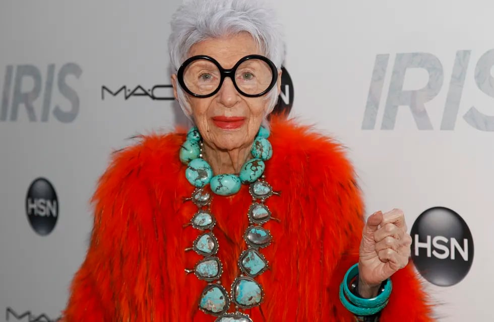A los 102 años murió Iris Apfel, ícono de la moda  (Foto por Andy Kropa/Invision/AP, Archivo)