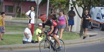 El bolivarense, tricampeón de la Vuelta Mendocina, ganó la 5° etapa con un tiempo de 18' 48''.  
