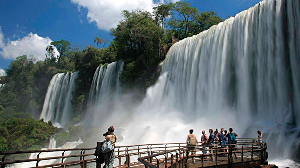 Las Cataratas del Iguazú son un clásico turístico de todo el año