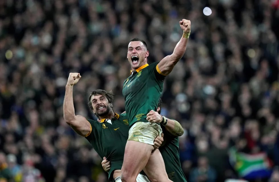 Sudáfrica derrotó en una dramática final a Nueva Zelanda y es bicampeón mundial de rugby. (AP)