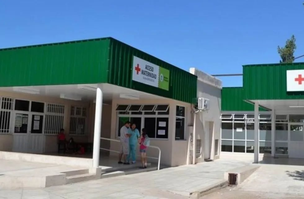 La niña de diez años quedó internada en el hospital materno neonatal Eloisa Torrent de Vidal de Corrientes, para terminara de cursar sus últimas semanas de gestación.