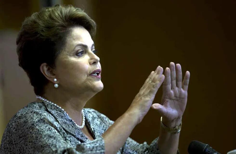 Brasil: Dilma crece y ya le saca entre 6 y 8 puntos a Neves 