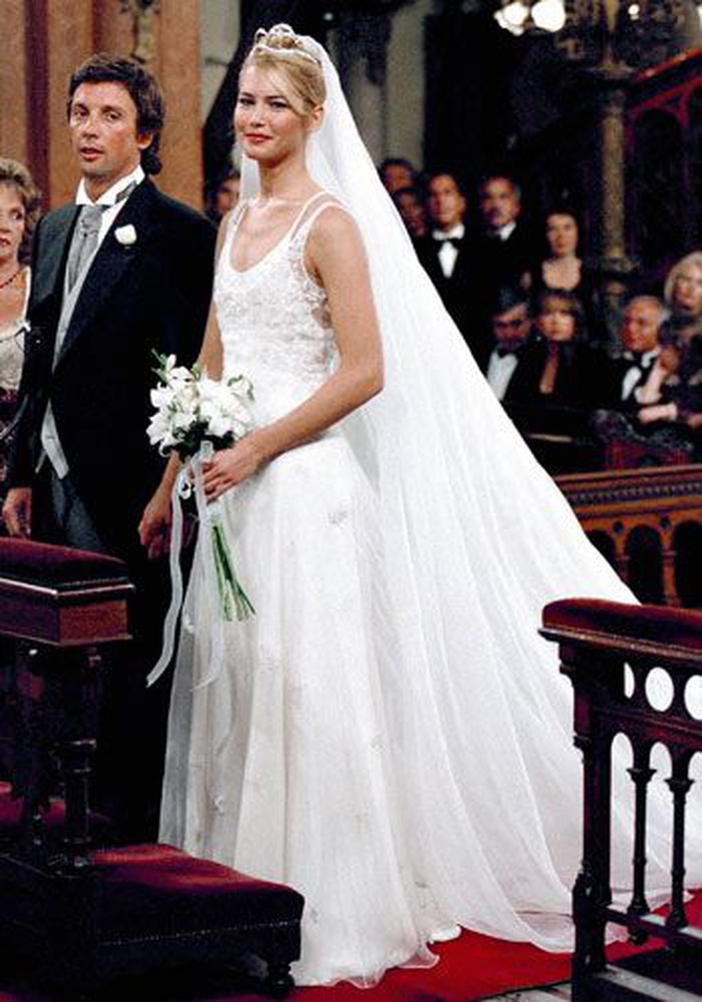 En 1998, Valeria Mazza y Alejandro Gravier se casaron después de varios años de noviazgo y la ceremonia fue televisada.